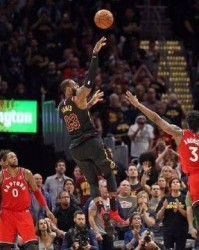 NBA-詹姆斯准绝杀凯尔特人，湖人加时逆转登顶东部引热议