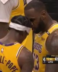 NBA季后赛巅峰对决，詹姆斯50分创纪录助湖人险胜